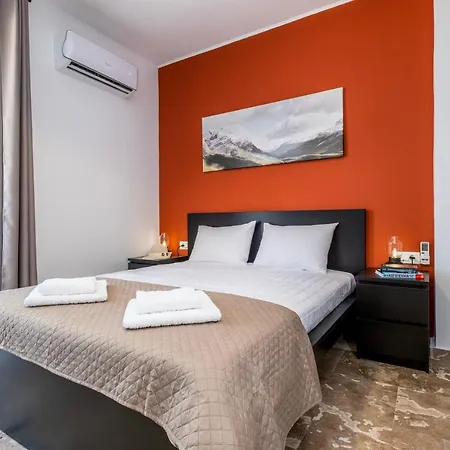 Urban Elegance, 3-bedroom Flat In Heart Of Chania * Hriszí Aktí Haniá