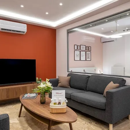 Urban Elegance, 3-bedroom Flat In Heart Of Chania *