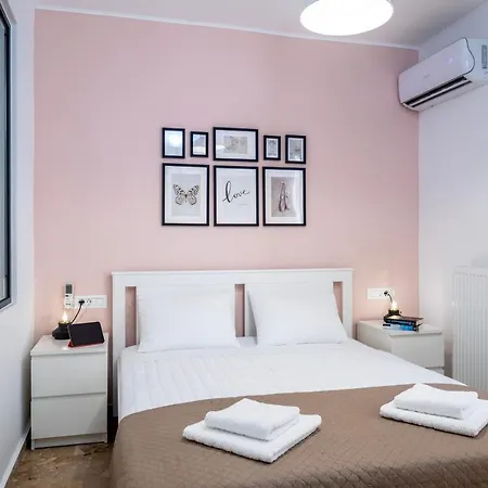 Urban Elegance, 3-bedroom Flat In Heart Of Chania Apartment
