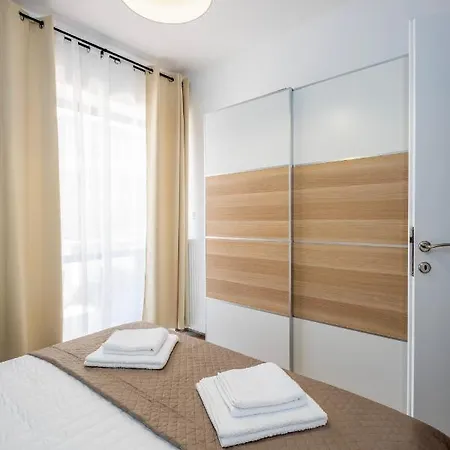 Urban Elegance, 3-bedroom Flat In Heart Of Chania