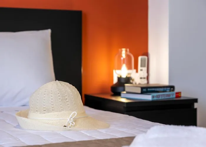 Апартаменти Urban Elegance, 3-bedroom Flat In Heart Of Chania *