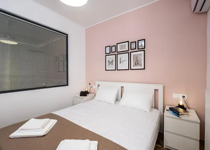 Urban Elegance, 3-bedroom Flat In Heart Of Chania