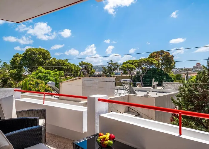 Urban Elegance, 3-bedroom Flat In Heart Of Chania Апартаменти